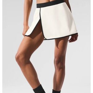 ALO Yoga Airbrush Black and White Tennis Skirt